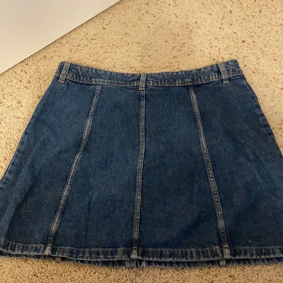 Size 10 Button Down Denim Skirt - Picture 2 of 3